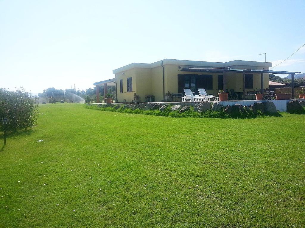 Villa Paola Valledoria  Exterior photo